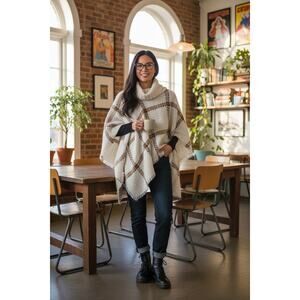 World Market One Size Plaid Turtleneck Poncho Cream Camel Black Fringe Hem